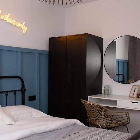 Blue Moon. Cozy Apartment Near Iulius Mall Cluj-Napoca Exterior foto