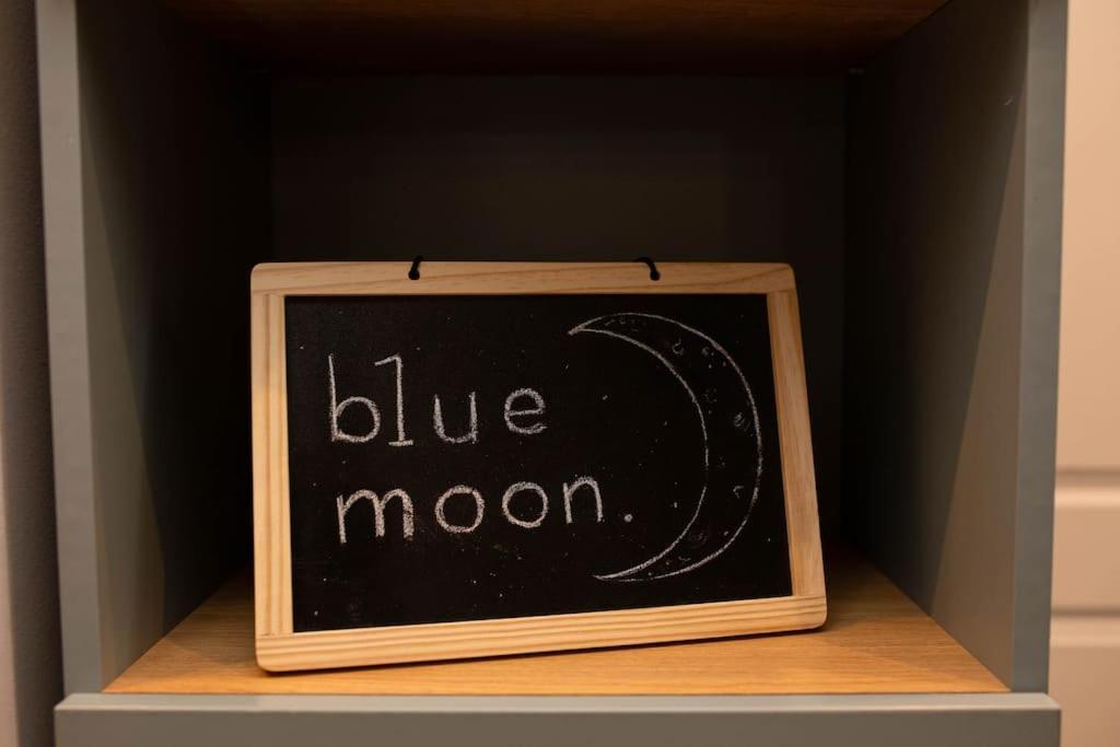 Blue Moon. Cozy Apartment Near Iulius Mall Cluj-Napoca Exterior foto